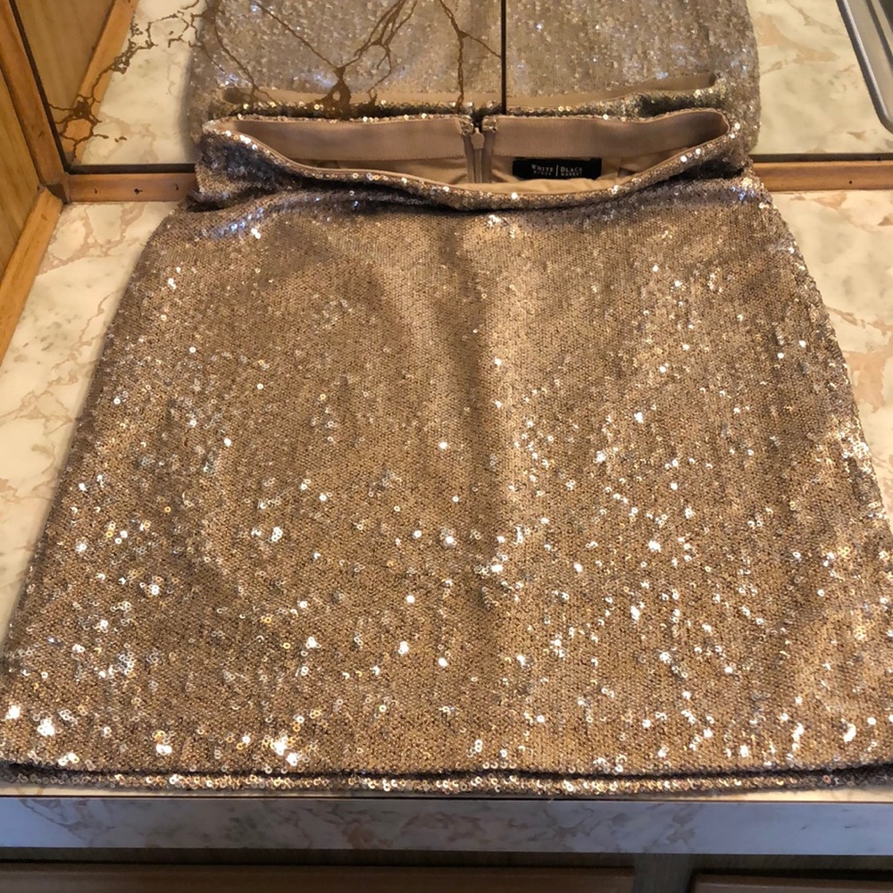 White House  Black Market Sequin skirt